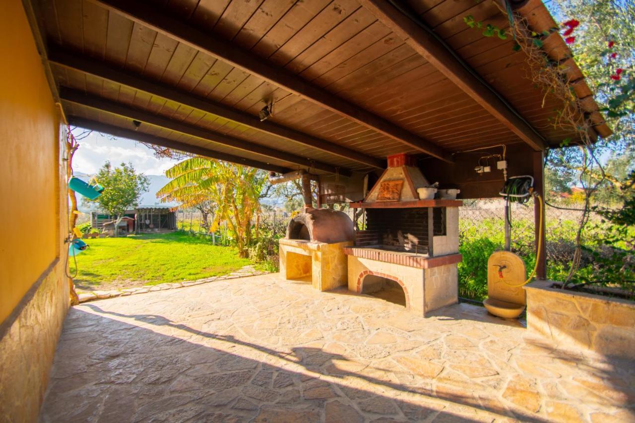 Áyios Kírikos Loukas Farm House מראה חיצוני תמונה